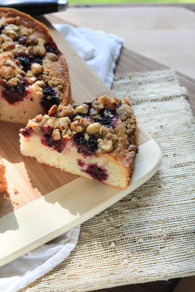 Blackberry Buckle with Hazelnut Crumb