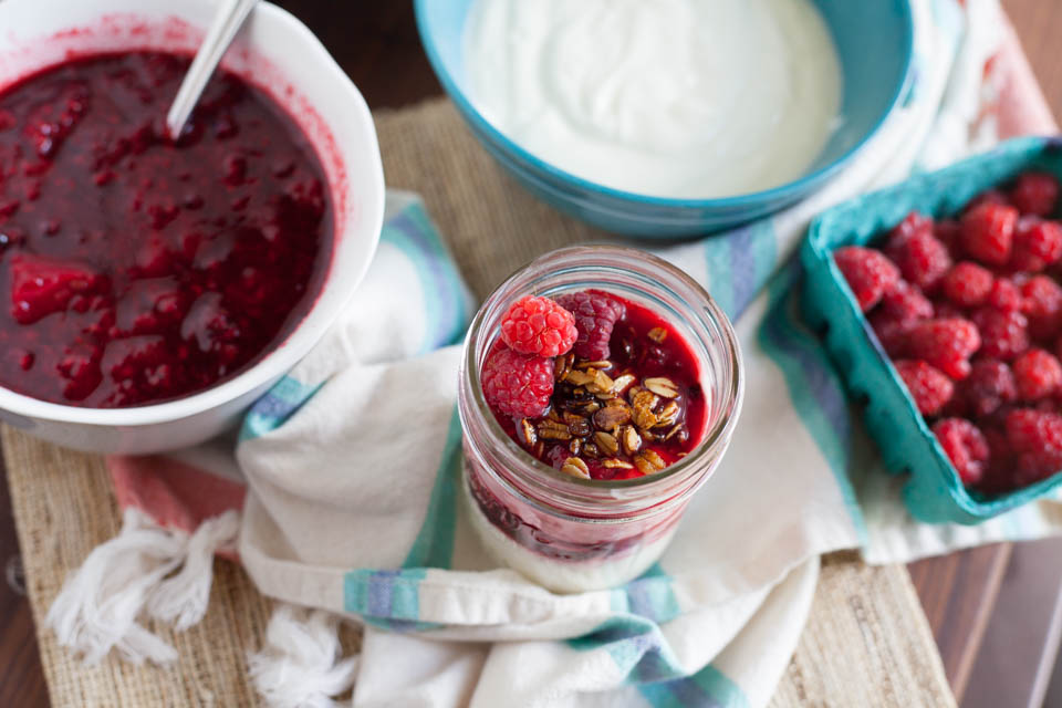 Mixed Berry Yogurt Parfaits