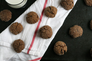 Ginger Molasses Chewy Cookies