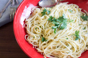 Pasta with Garlic and Olive Oil- Pasta Aglio e Olio