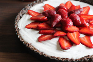 Strawberry Mascarpone Chocolate Dough Tart