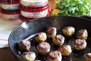 Chicken Meatballs with Greek Yogurt Dip
